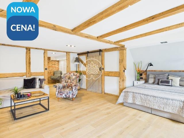 Urokliwy apartament w odrestaurowanej kamienicy z 18 wieku