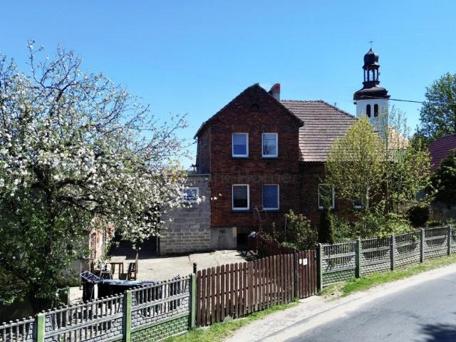 Urokliwy dom 118 m² z potencjałem w Grochowicach