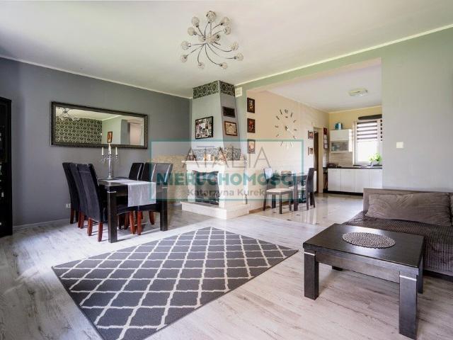 Zapraszam do obejrzenia domu 160 m² z kominkiem i dużą działką