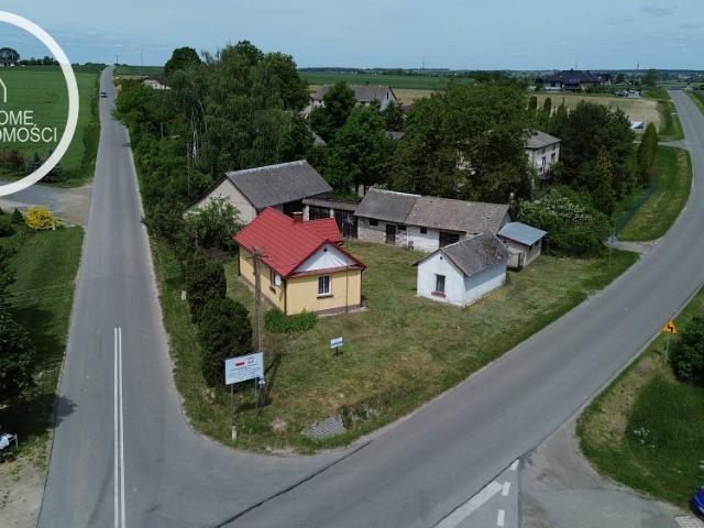 Urokliwy dom 50 m2 z zabudowaniami gospodarczymi