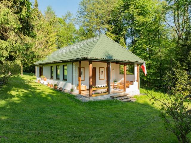 Urokliwy dom 85 m² na dużej działce w Chronowie