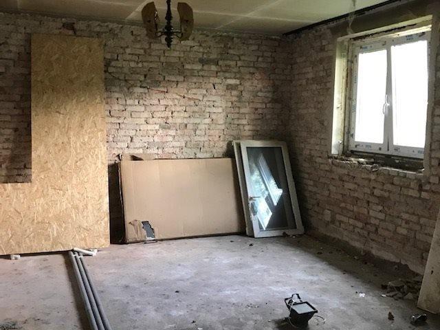 Urokliwy dom do remontu blisko morza, 2 pokoje, działka