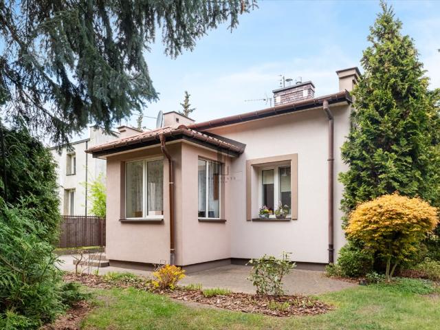 Urokliwy dom wolnostojący z garażem, 73 m², działka 548 m²