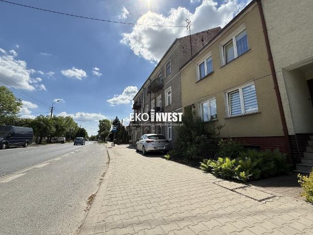 Urokliwy dom z ogrodem, garażem i funkcjonalnym układem