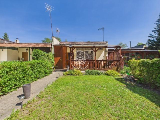 Urokliwy domek letniskowy 35 m2 nad jeziorem, ogródek, patio
