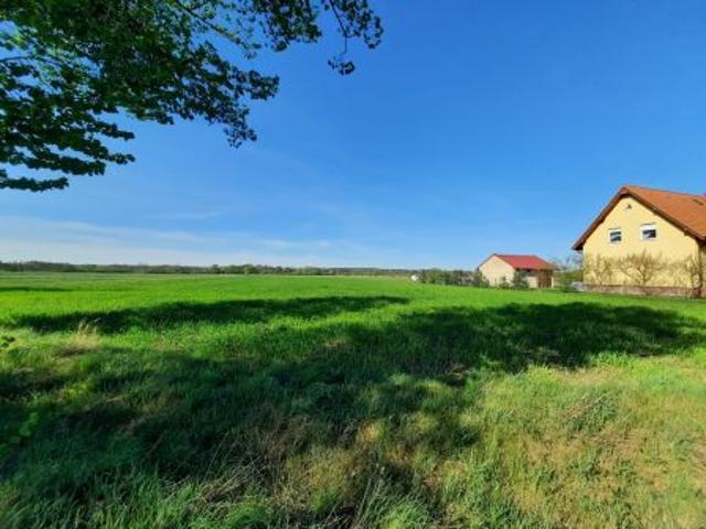 Uraz, 1000 m² Działka