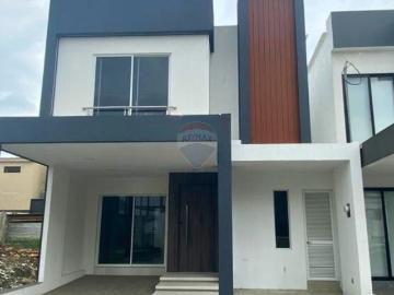 URB. san antonio de estreno casa en venta