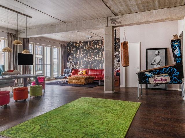 Urban und individuell Außergewöhnliche 3 Zimmer Wohnung im Scheunenviertel