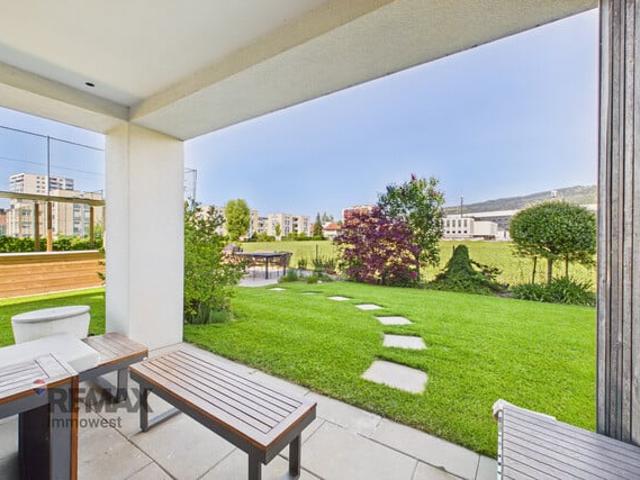 Urban wohnen, im Grünen leben 3 Zimmer Wohnung mit großzügigem Garten
