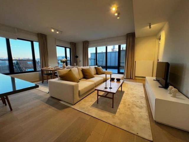 Urban elegance: New furnished 3 bedroom flat