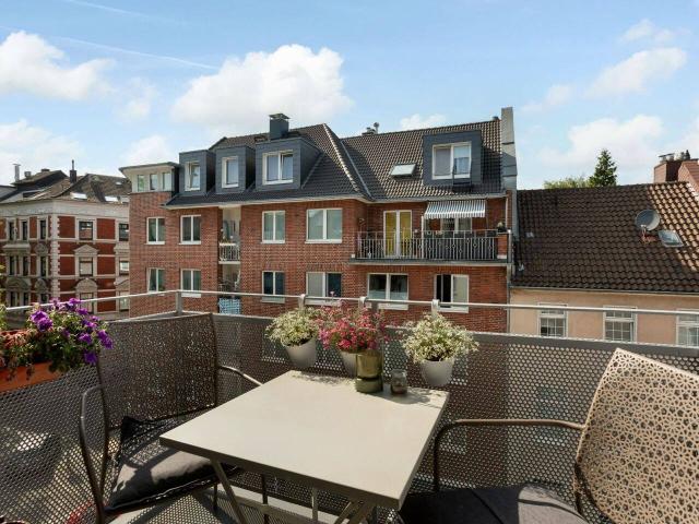 Urban Living im Herzen von Pempelfort: Möblierte 1 Zimmer Wohnung mit Balkon & Einbauküche