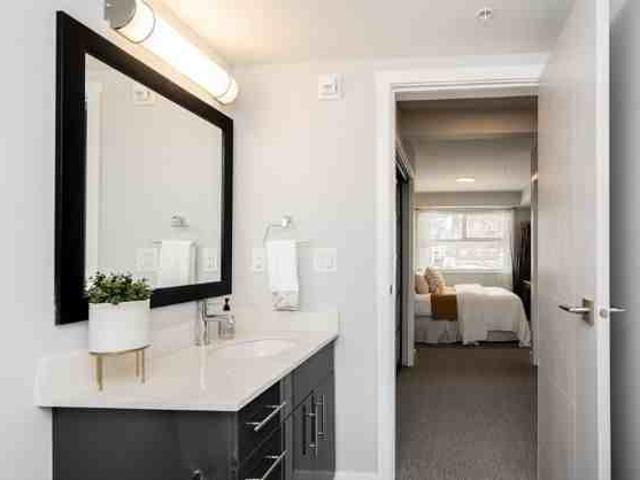 Urban Square 3 Bedroom Apartment for Rent at 230 Good St, Winnipeg, MB R3C 1C3 West Broadway