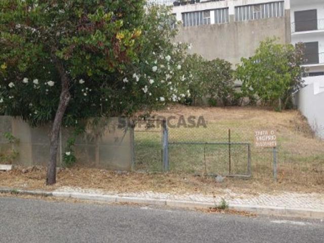 Urbano em Pontinha e Famões