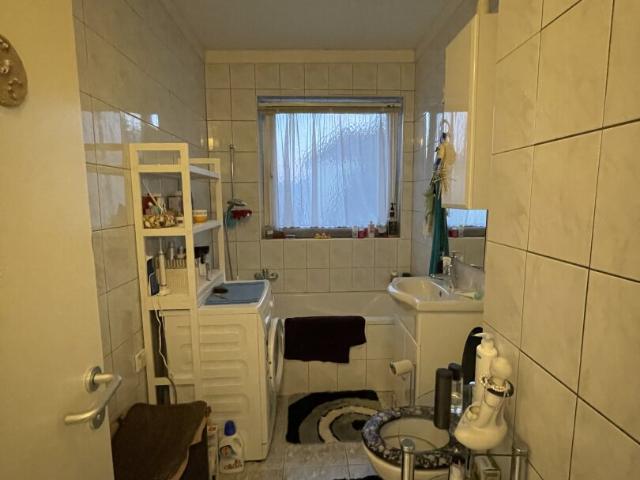 urbane 2 raum wohnung mit schöner loggia/balkon sucht neuen mieter top infrastruktur und großzügige raumaufteilung sorgen für das optimale wohngefühl!
