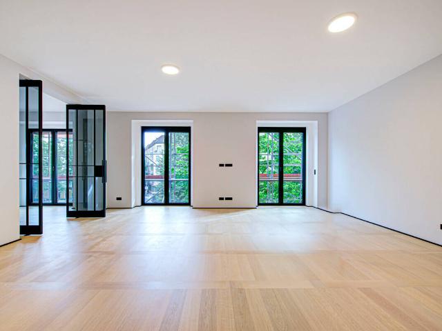 Urbanes Domizil mit Loft Ambiente und Luxus Badezimmer im hippen Boxhagener Kiez