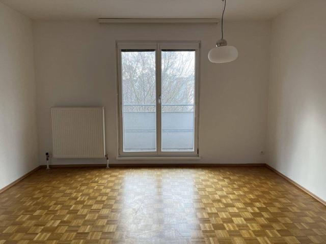 Urbanes Wohnen in Top Lage in 1140 Wien sonnige 2 Zimmer Wohnung mit Balkon auch bestens für Anleger geeignet!