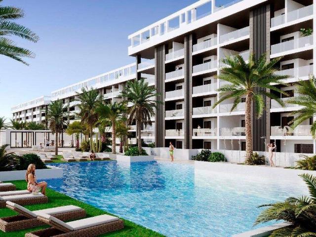 Urbanización cerrada de nueva construcción en Torrevieja a 7. 12m² Torrevieja