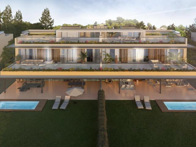 Urbanización cerrada en primera línea de golf, sobre unas su. 252m² Marbella