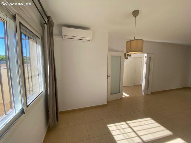 Urbanización Gelves Guadalquivir. Alquiler vivienda adosada