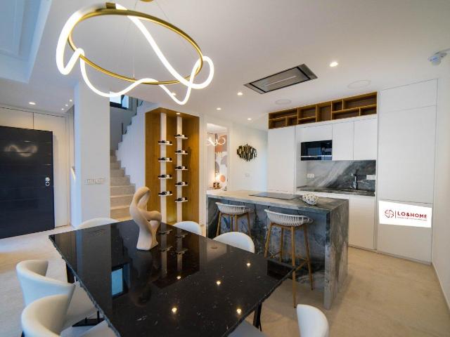 Urbanización de 14 villas independientes, a 7´de las blancas. 150m² Orihuela Costa