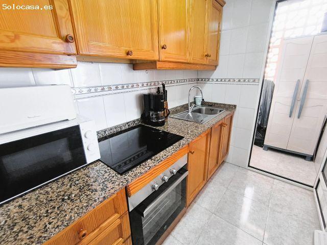 Urbanización Los Leandros: 2 Dormitorios con Vistas al Mar y Trastero