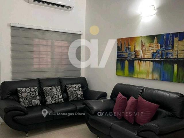 Urbanización La Estancia, Avenida Alirio Ugarte Pelayo