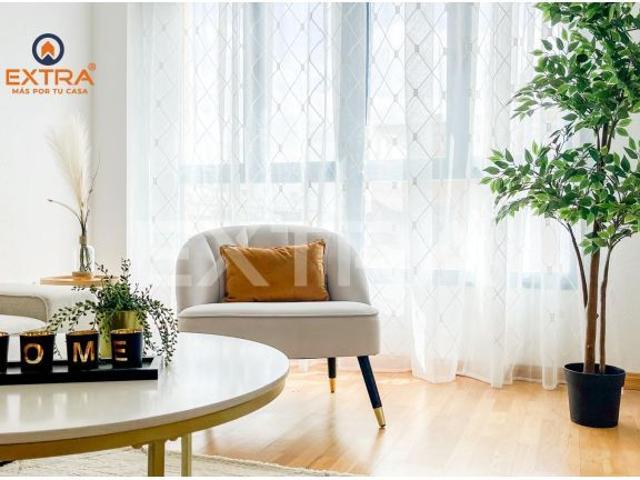 Urbanizacion privada con piscina, garaje y trastero. Tres dormitorios dos baños