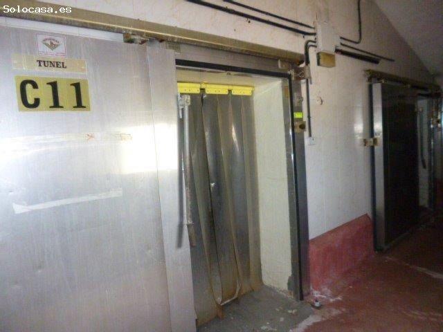 Urbis te ofrece nave industrial a la venta en Ledrada, Salamanca