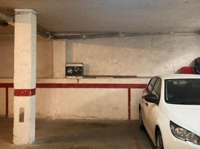 Urbis te ofrece plaza de garaje Para Coche Corto en zona San Esteban, Salamanca