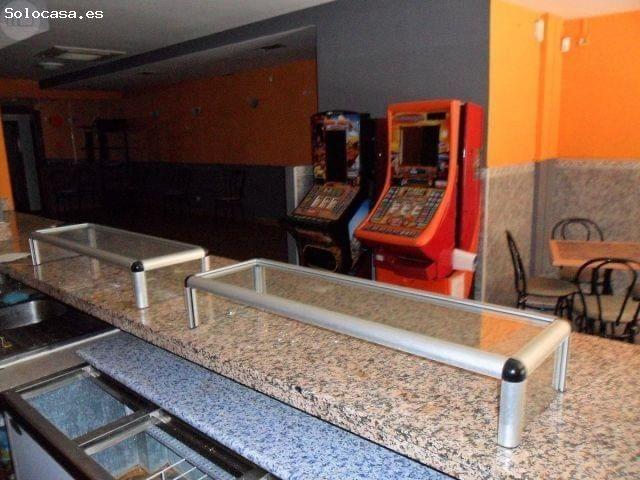 Urbis te ofrece un local comercial en alquiler en zona San Cristóbal, Salamanca