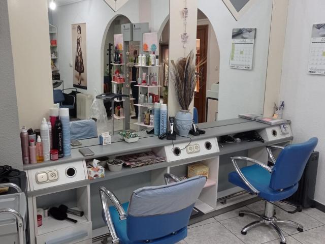 Urbis te ofrece un local comercial en traspaso en zona Labradores, Salamanca