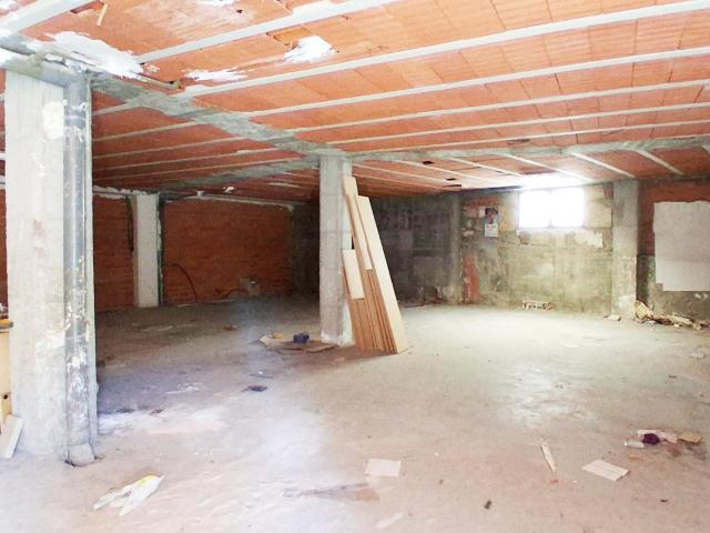 Urbis te ofrece un local en venta en zona Universidad, Salamanca