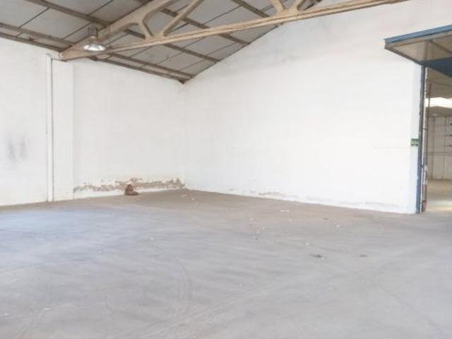 Urbis te ofrece una magnífica nave a la venta en Encinas de abajo, Salamanca