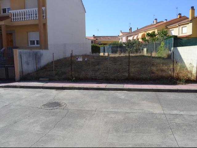 Urbis te ofrece una parcela en venta en Ciudad Rodrigo, Salamanca