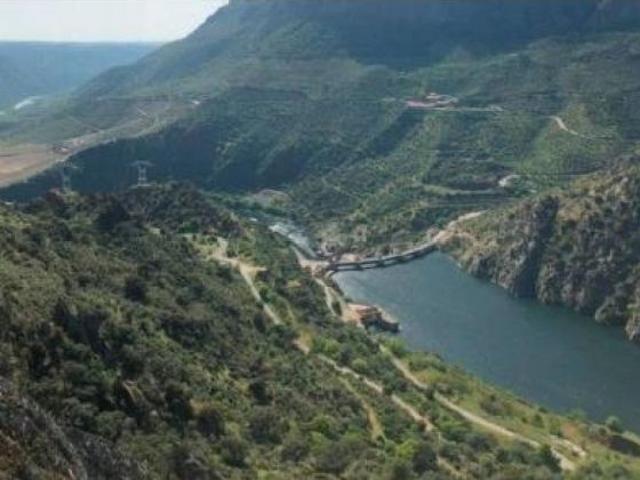 Urbis te ofrece una parcela en venta en Saucelle, Salamanca