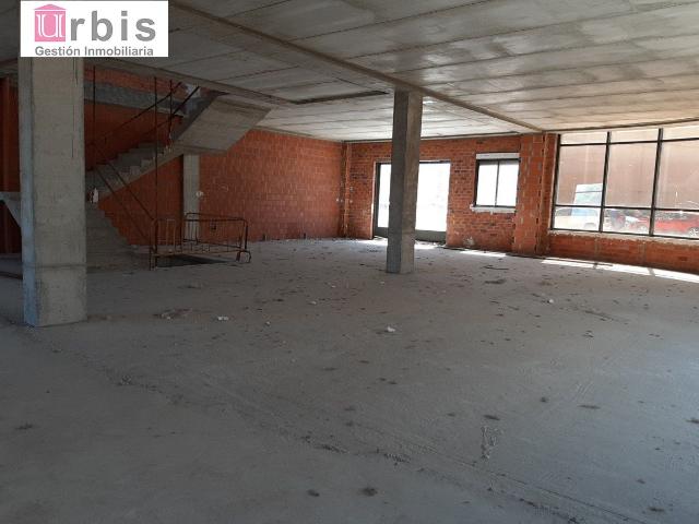 Urbis ofrece amplio local en venta/alquiler en Salamanca