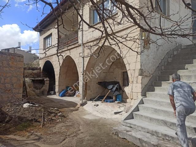 Ürgüp Ortahisar Da Otel Yapımına Uygun 18 Odalı Karğir Ev