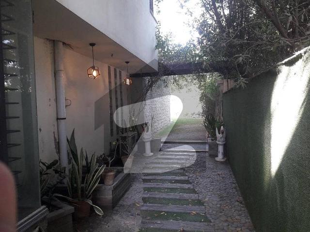 Urgent Bungalow For Sale Prime Location