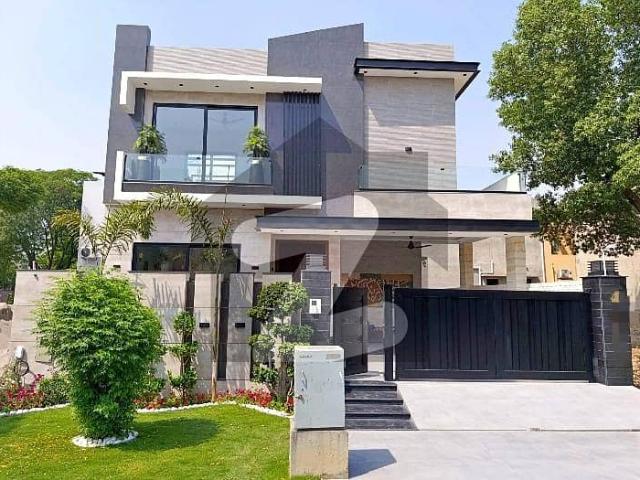Urgent For Sale A 8 Marla House In Umer Block Bahria Town Lahore