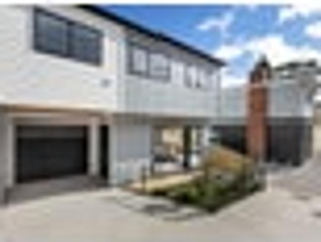Urgent Sale 4 Bedrooms, 2.5 Bathrooms