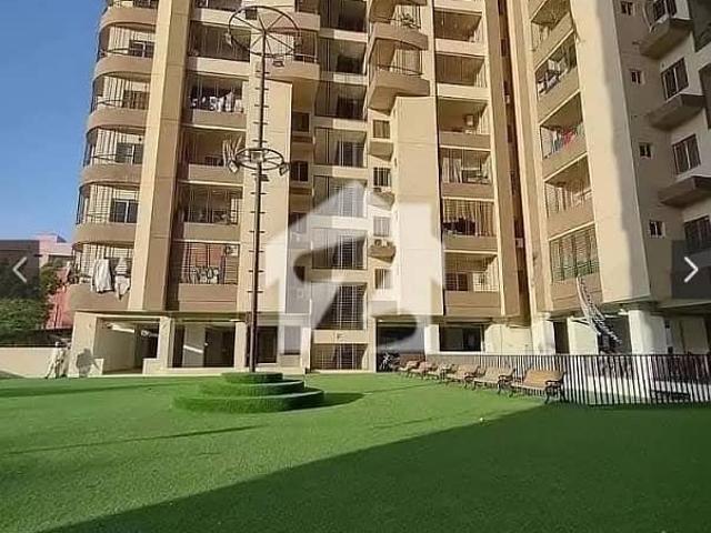 Urgent sale 3 Bed D. West Open Flat For Sale In Kings Tower Near Continental Bakers