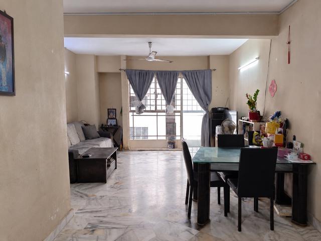 Urgent Sale Vista Lavender 1017sf Corner Unit RM230K Negotiable
