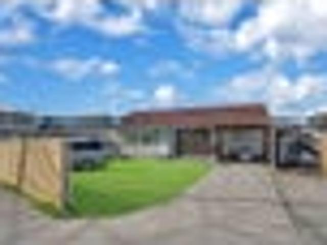 URGENT SALE – Owners Have Moved On, Must Be Sold!