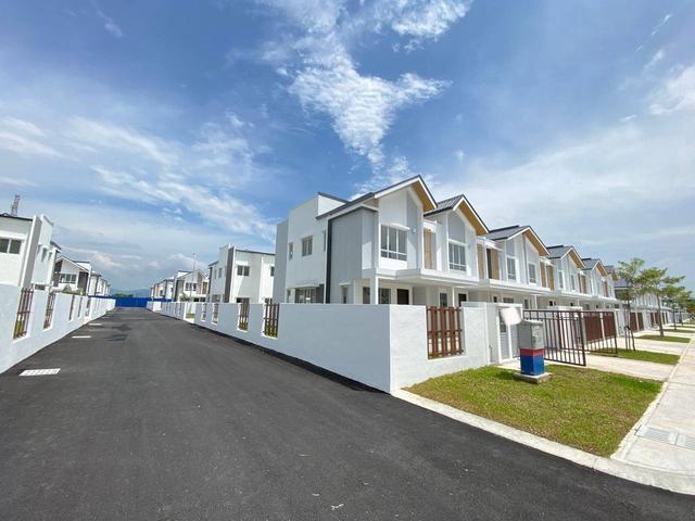 URGENT SALESREVISED PRICE2 Storey ENDLOT ACORUS Setia Ecohill 2