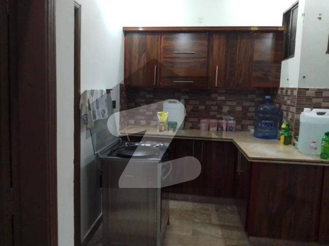 Urgent portion for sale nazimabad 5 c