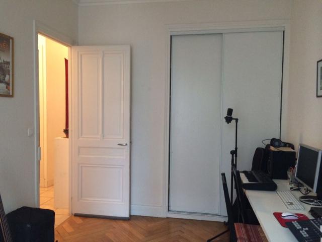 URGENT Recherches colocataire femme pour remplacer
