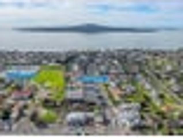 Urgent Vendor Says Sell! 4 freehold homes remain