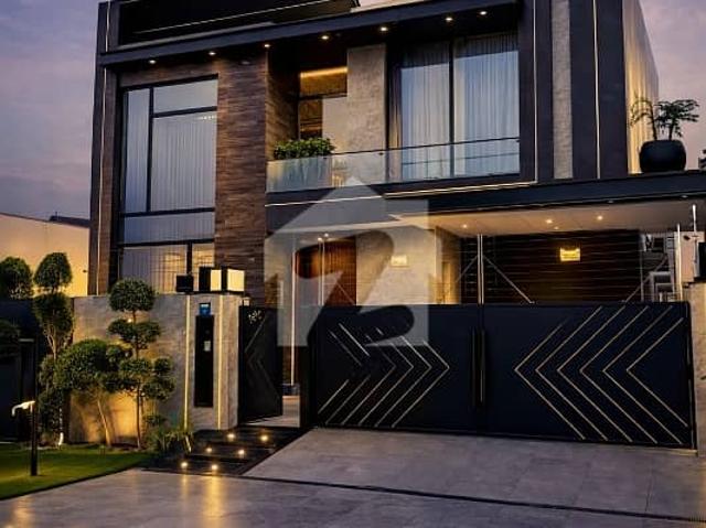 Urgently Sale Owner Very Need to Money 1 Kanal Ultra Moldern House Top Class Location Ready to Move