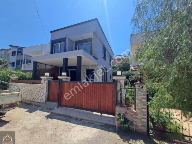 Ürkmez Doğanbey Mahlesinde 3+1 Ebeveyn Banyolu Ultra Lüks Villa