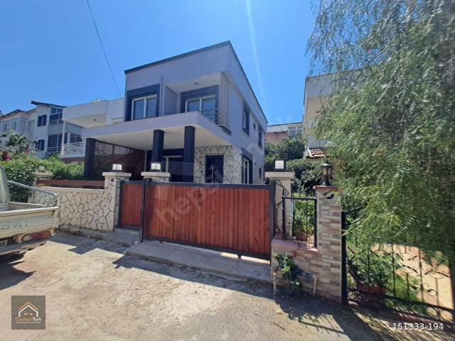 Ürkmez doğanbey mahlesinde 3+1 ebeveyn banyolu ultra lüks villa